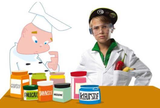 jongen voert smaakexperimenten uit